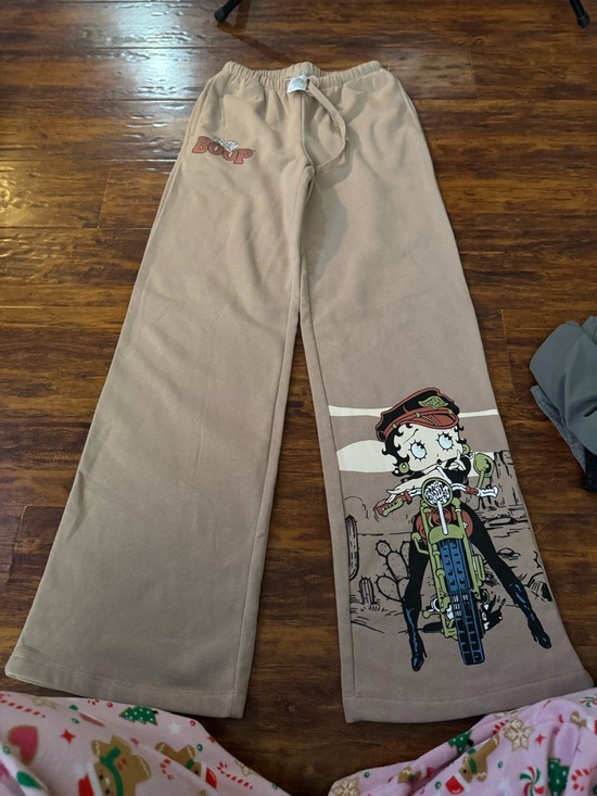 Betty Boop Pants - Extra small Betty Boop Beige Wide-Leg Lounge Pants with Motorcycle Graphic